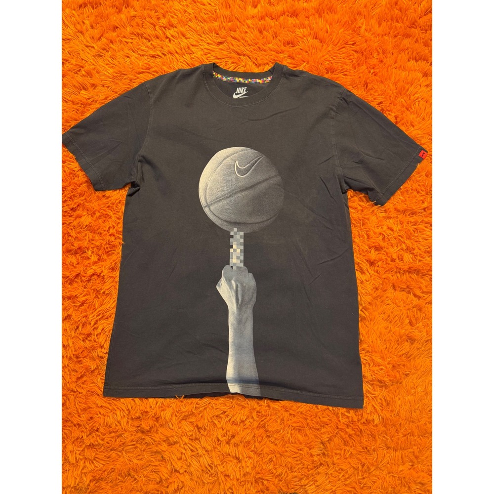 Nike Sportswear Mens Basketball Graphic T-Shirt Charcoal Grey Large Standard Fit